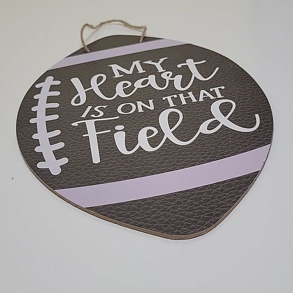 NEW FOOTBALL Heart is on that Field Mom Girlfriend player team wall hanging NWT - Picture 4 of 4